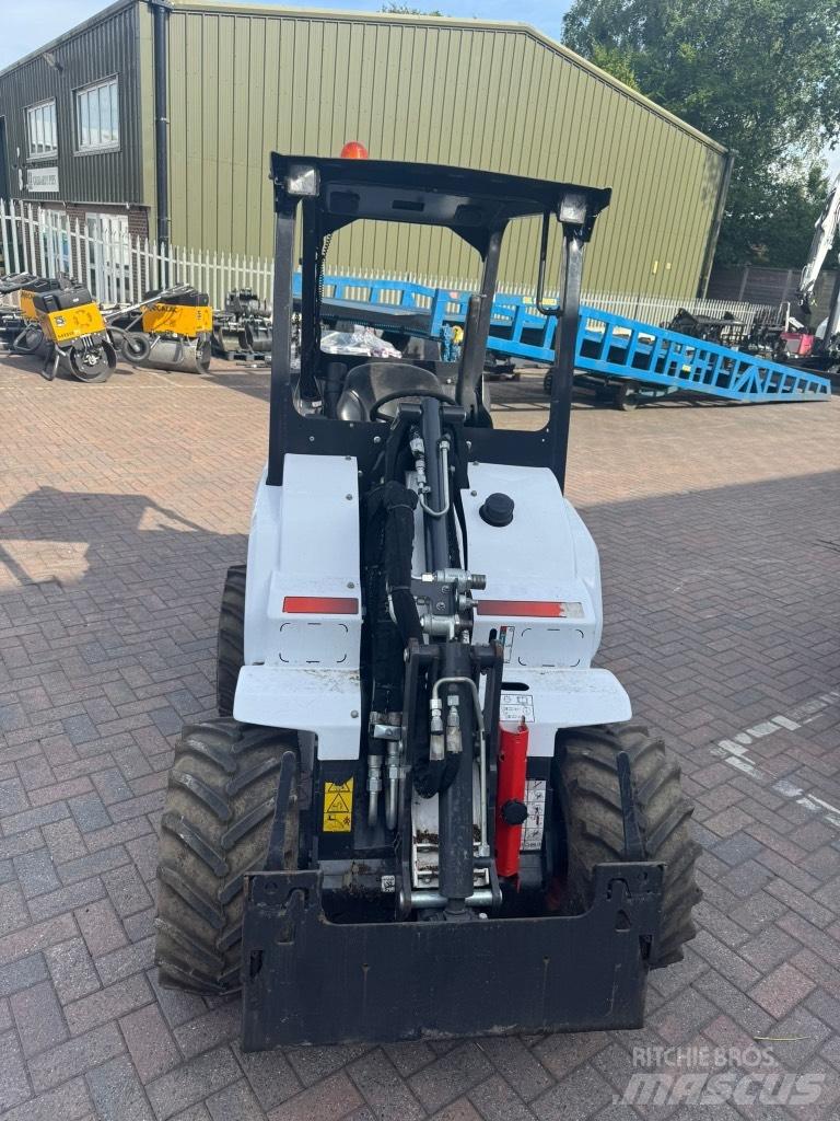 Bobcat L 28 Mini chargeuse