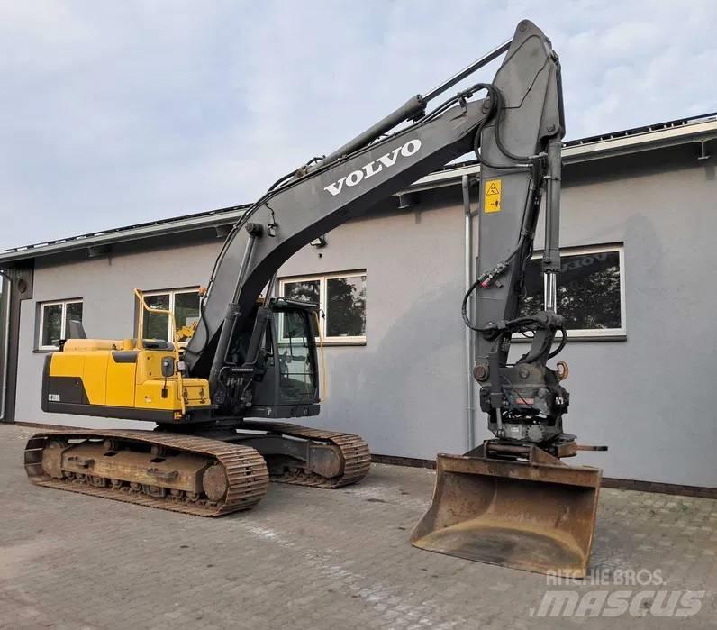 Volvo EC 220 DL Pelle sur chenilles