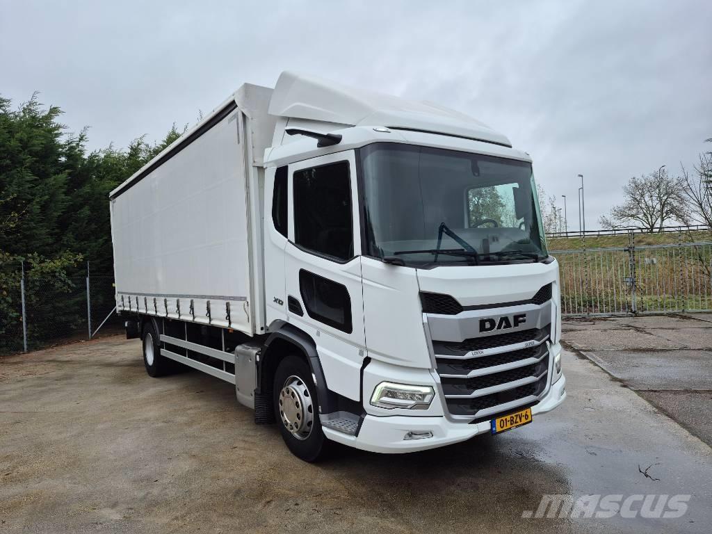 DAF XD 370 Camion à rideaux coulissants (PLSC)