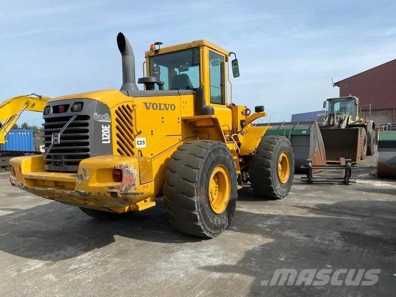 Volvo L 120 E Chargeuse sur pneus