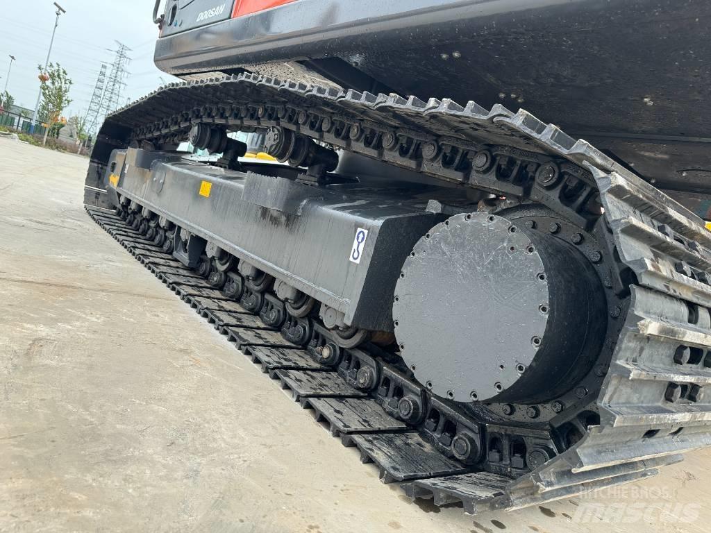 Doosan DX 225 LC-9C Pelle sur chenilles