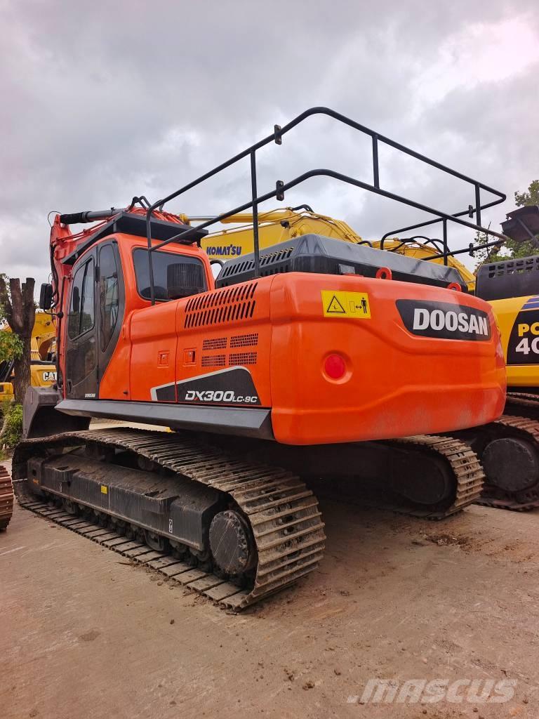 Doosan DX 300LC-9C Pelle sur chenilles