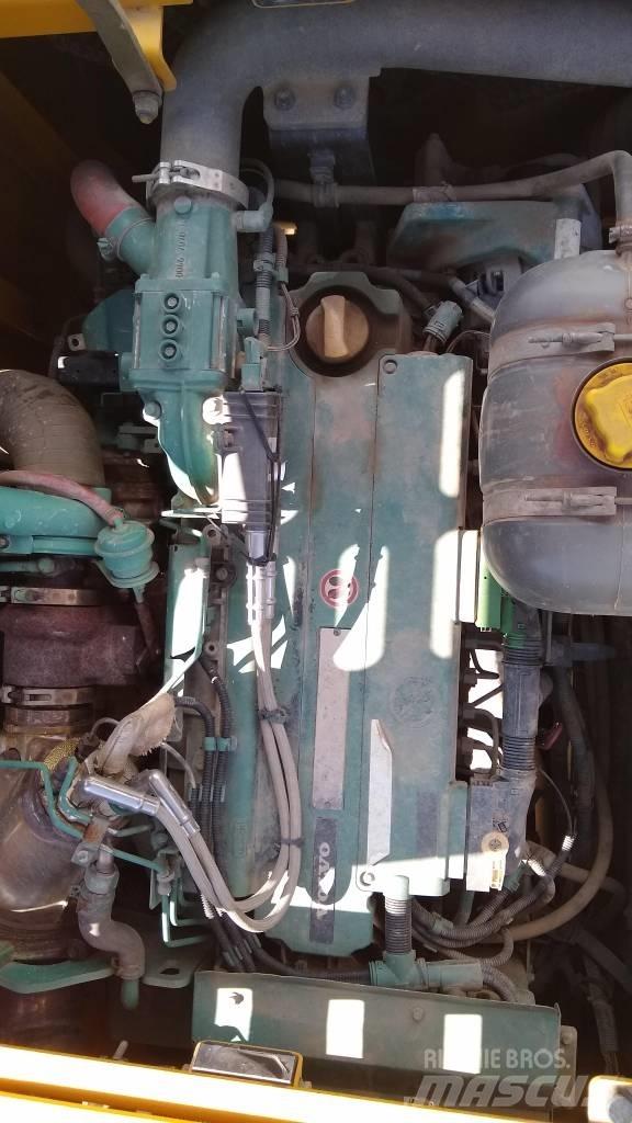 Volvo EC220DL Pelle sur chenilles