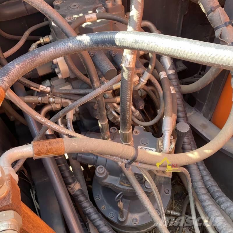 Doosan DX150-9C Pelle sur chenilles