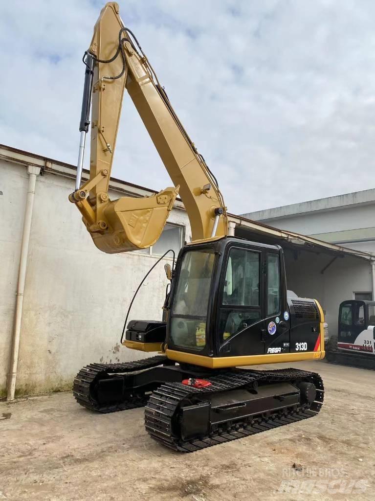 CAT 313 D Pelle sur chenilles