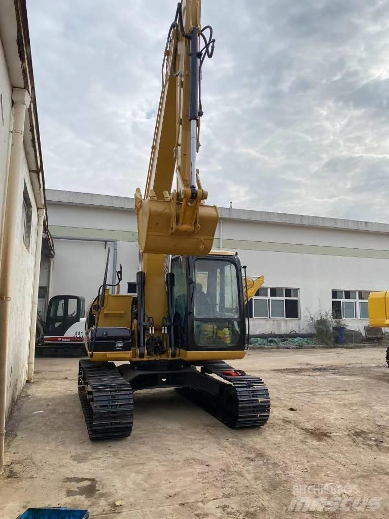 CAT 313 D Pelle sur chenilles