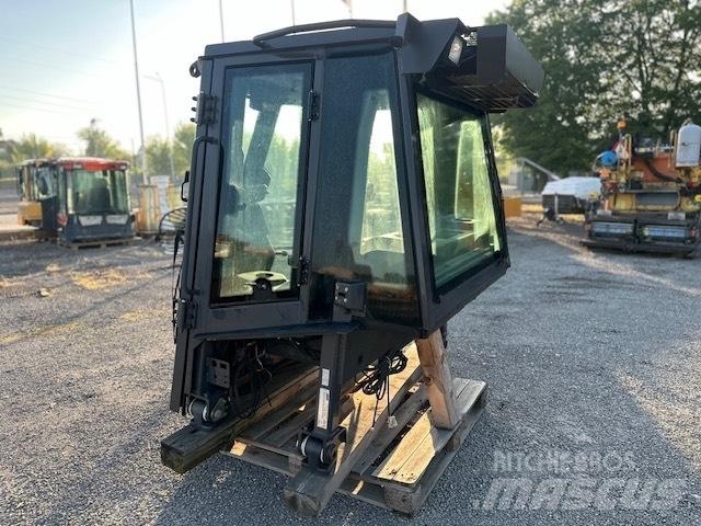 CASE D 1650 NEW CAB Cabine