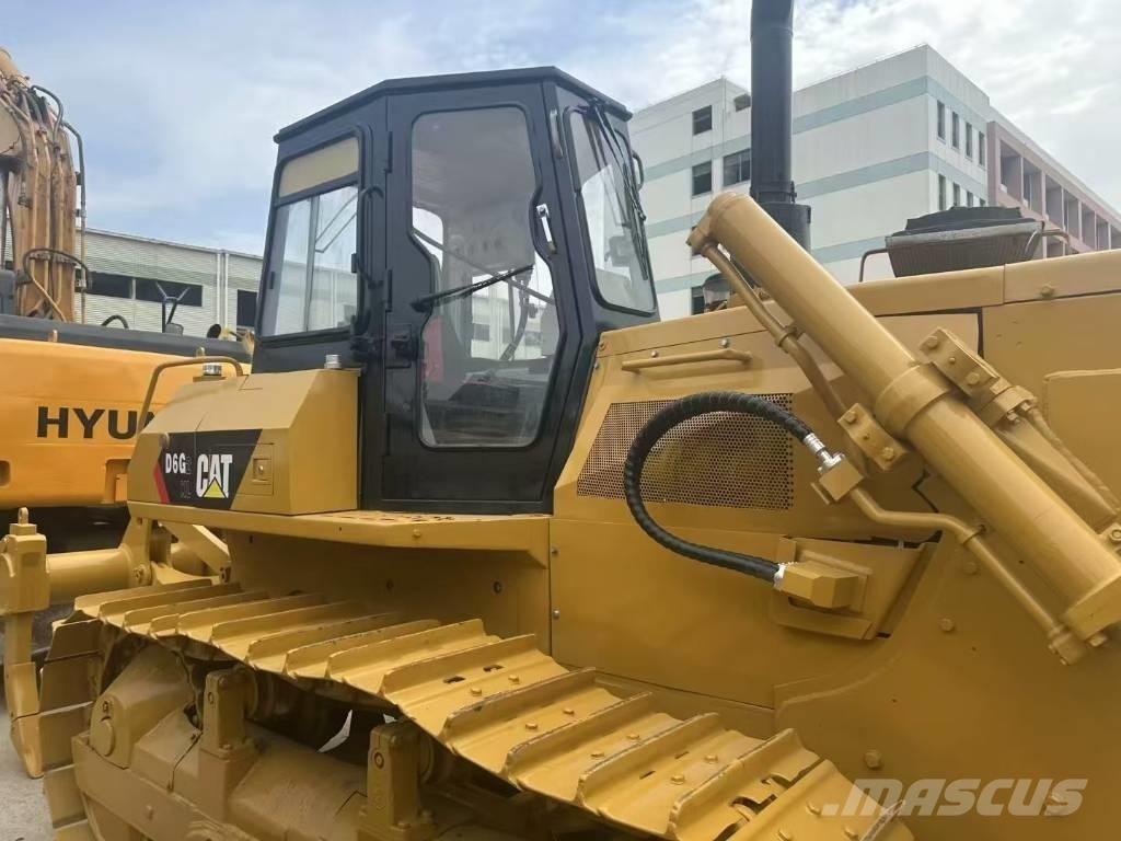 CAT D 6 G Bouteurs sur chenilles