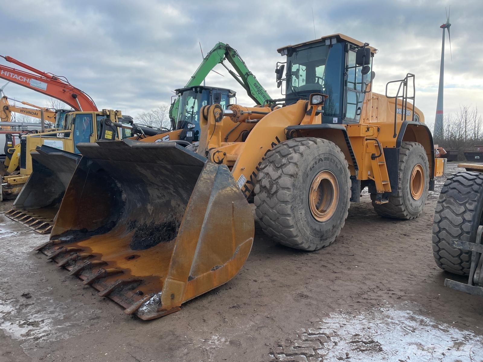 Hyundai HL 980 Chargeuse sur pneus