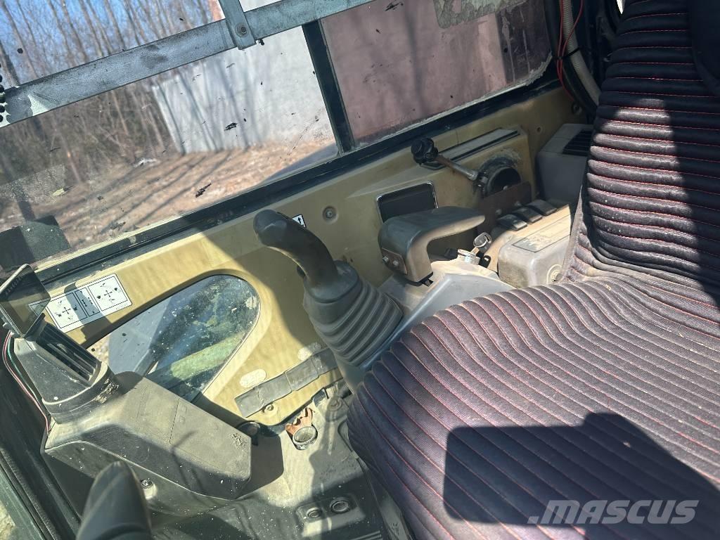 Hitachi ZX50 Pelle sur chenilles