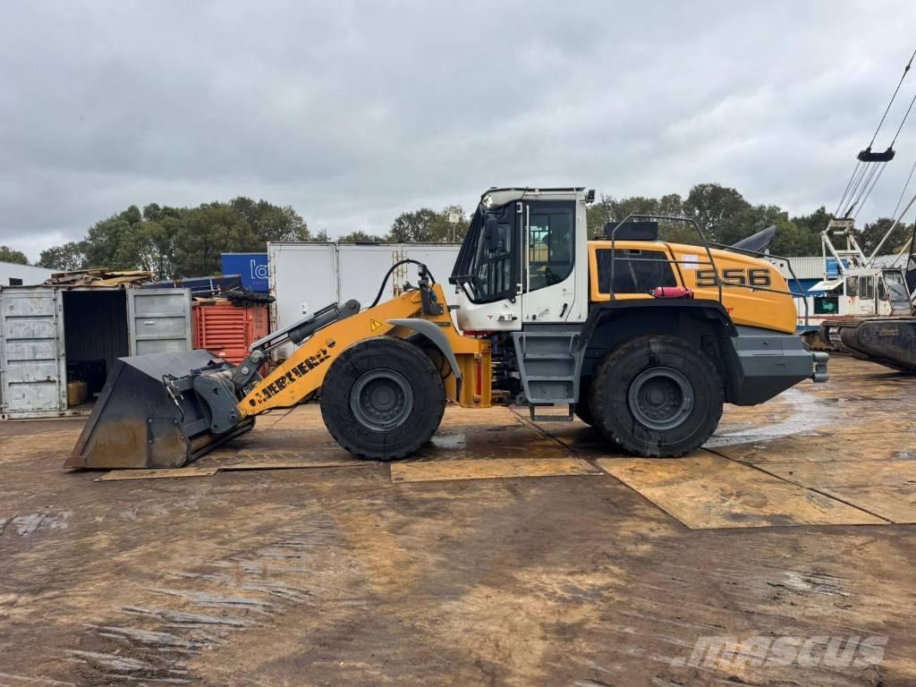 Liebherr L556 Chargeuse sur pneus
