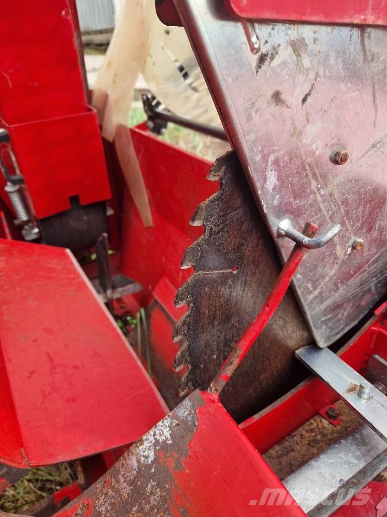 Japa 700 Fendeuse, Scie