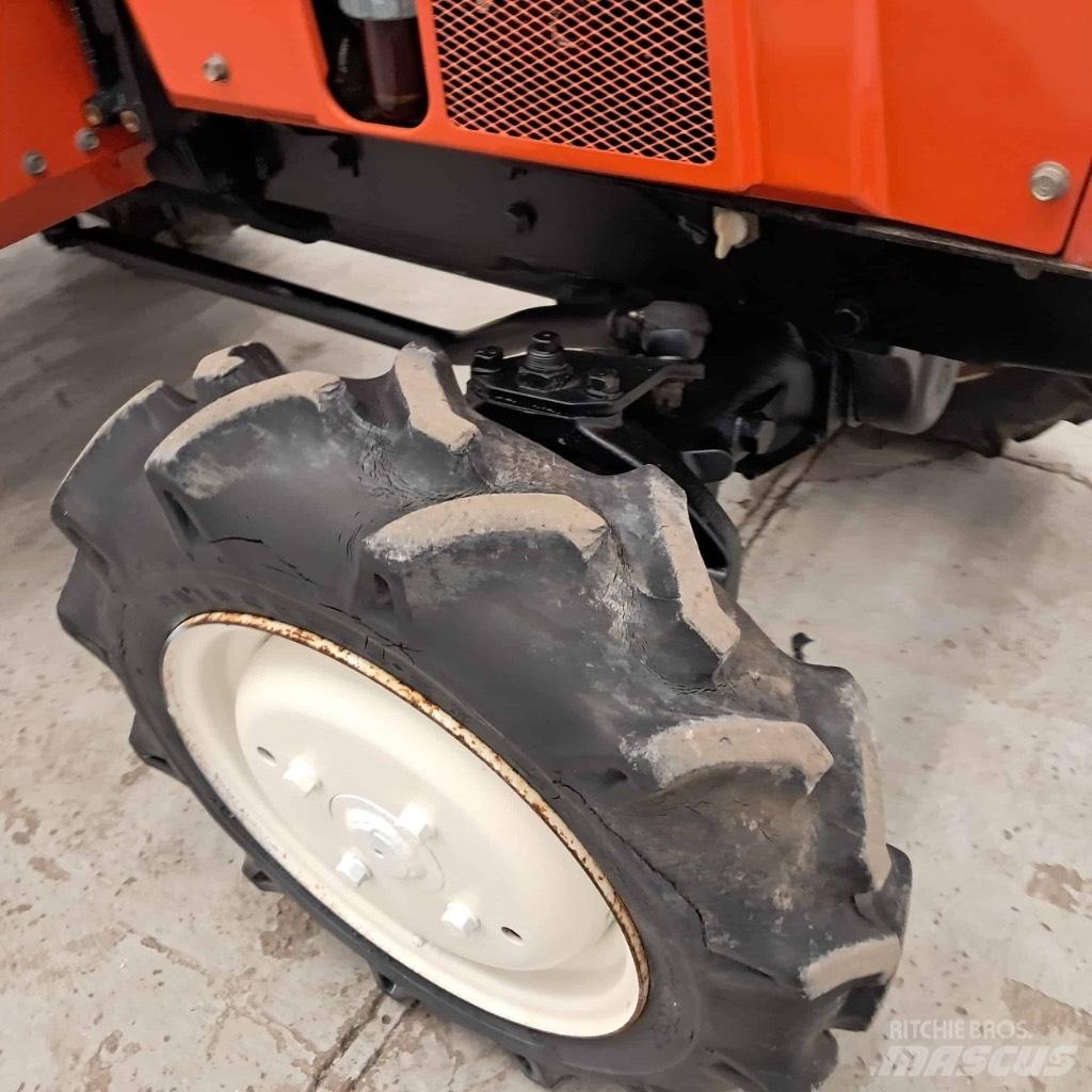 Hinomoto C 144 Tracteur