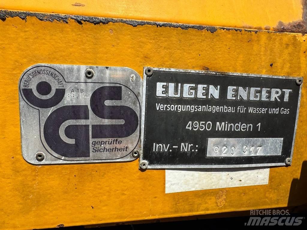 Liebherr A900C Pelle sur pneus