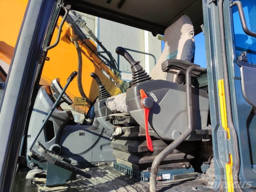 Hyundai HX220NL Pelle sur chenilles