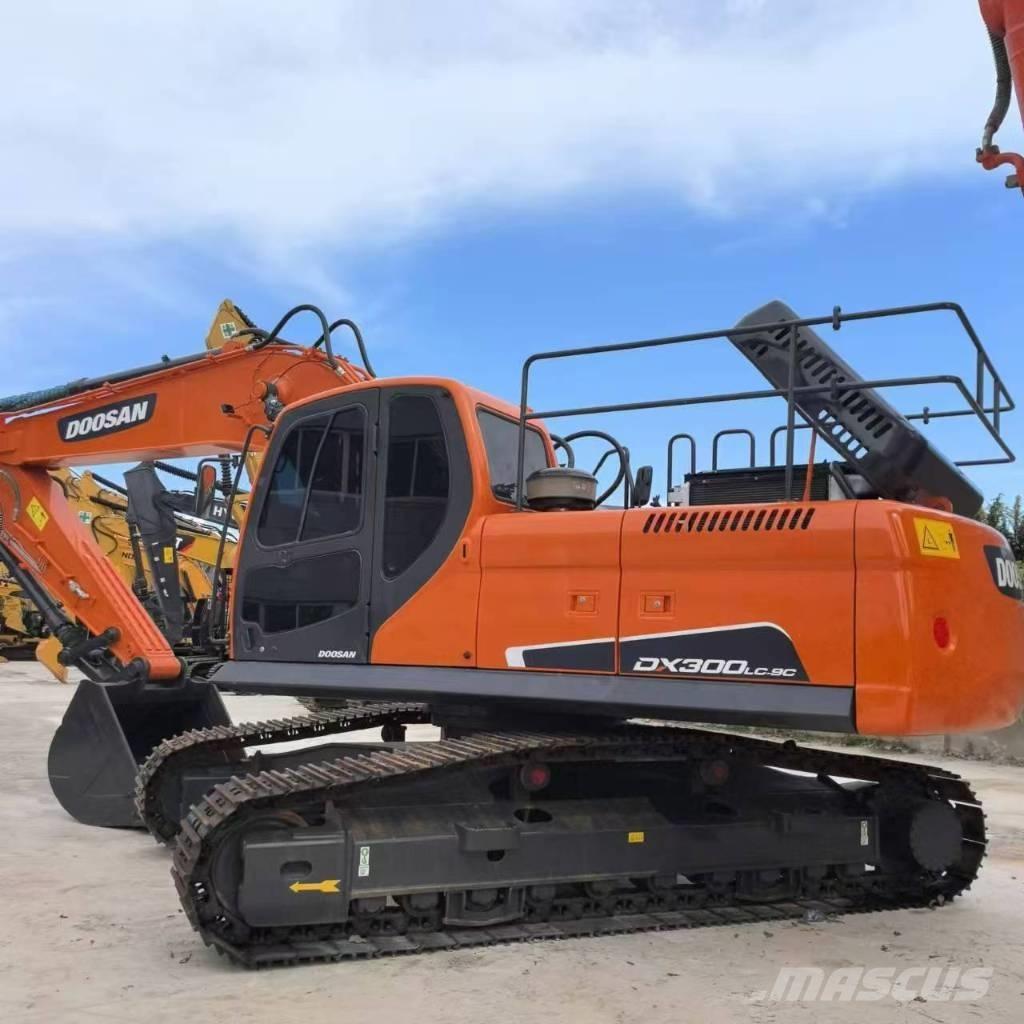 Doosan DX 300 Pelle sur chenilles