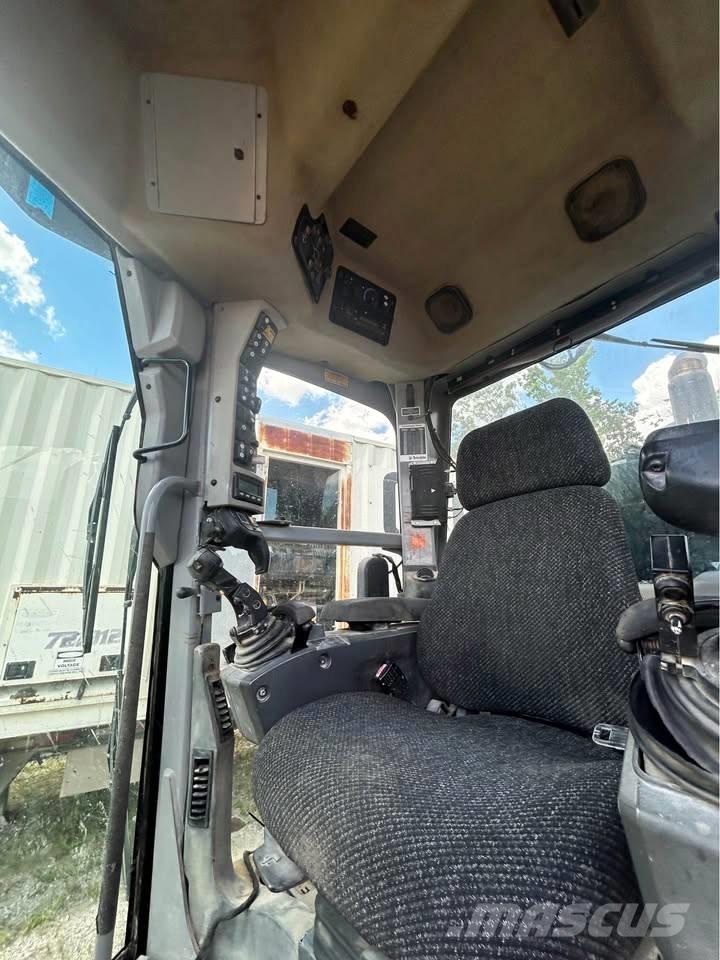 CAT 140 M 2 Niveleuse