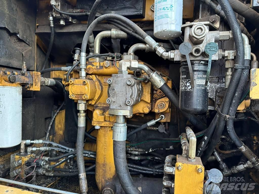 CAT 325DL Pelle sur chenilles