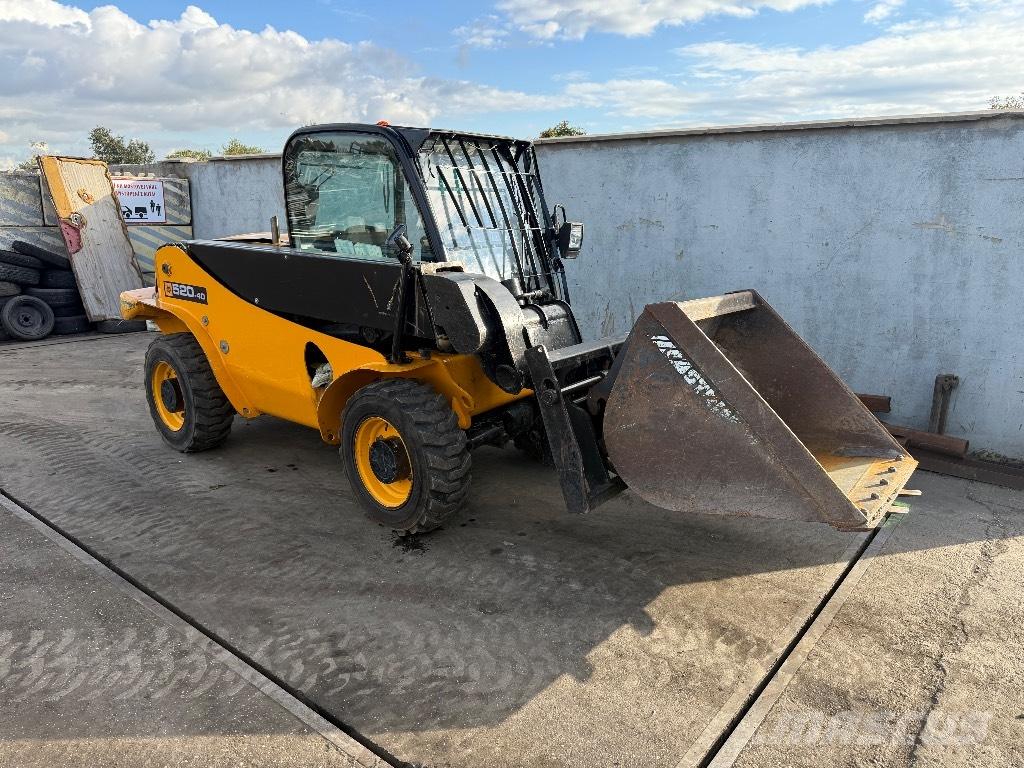 JCB 520-40 Chariot télescopique