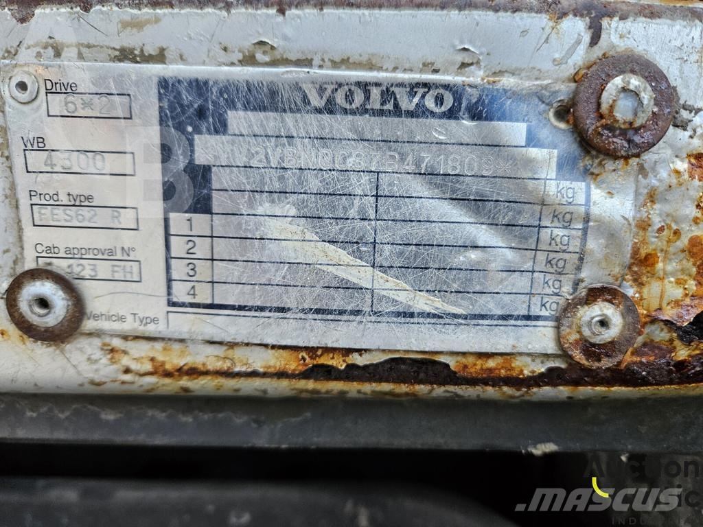 Volvo FE320 Camion malaxeur