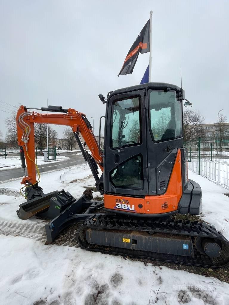 Hitachi ZX 38 U-6 Mini pelle < 7t