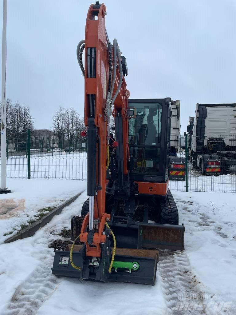 Hitachi ZX 38 U-6 Mini pelle < 7t