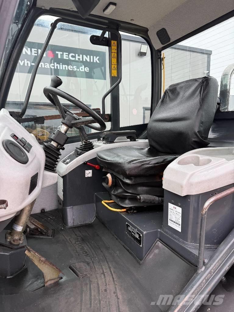 Komatsu WA 70-5 Chargeuse sur pneus