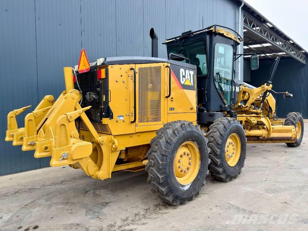 CAT 140M Niveleuse
