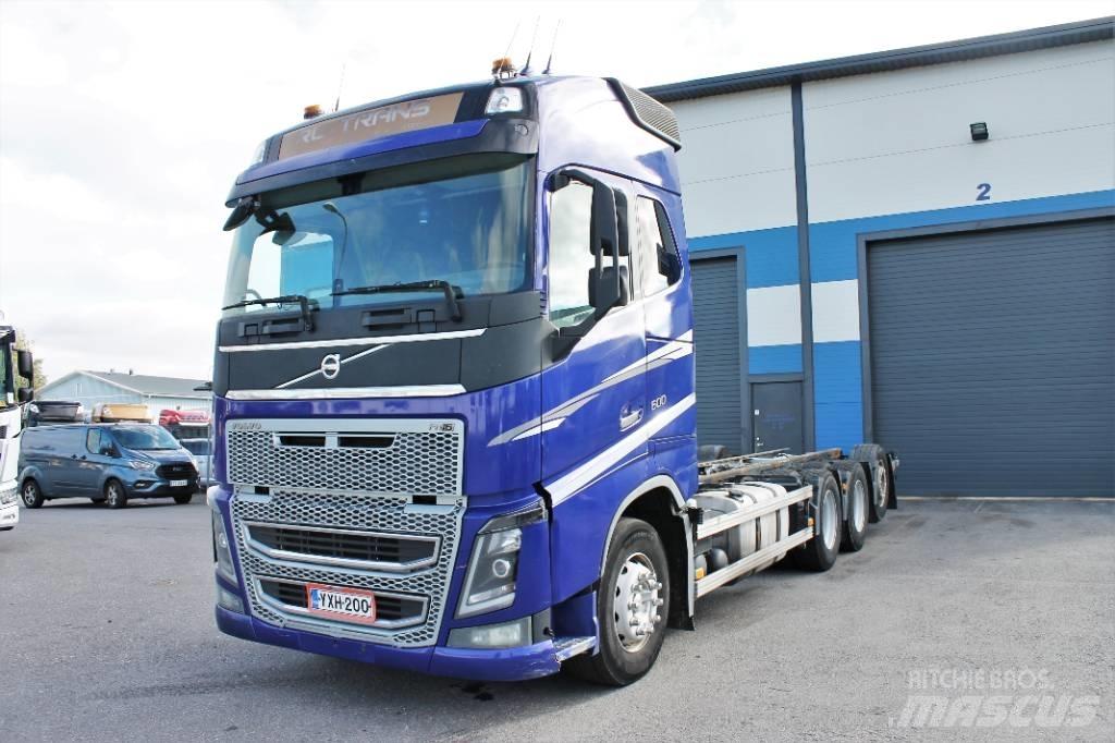 Volvo FH16 600  8x4*4 Châssis cabine