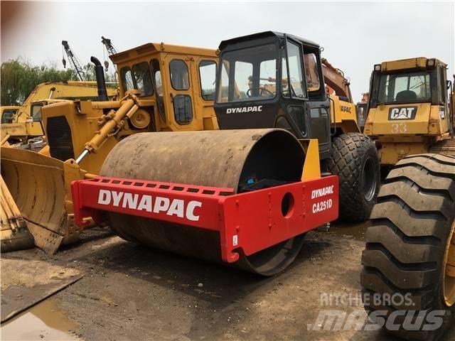 Dynapac CA251D Rouleaux monocylindre