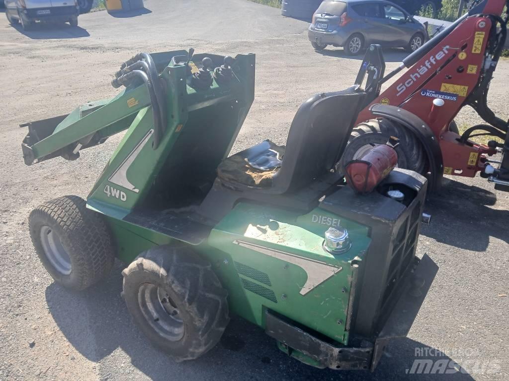 Avant 320 Chargeuse multifonction