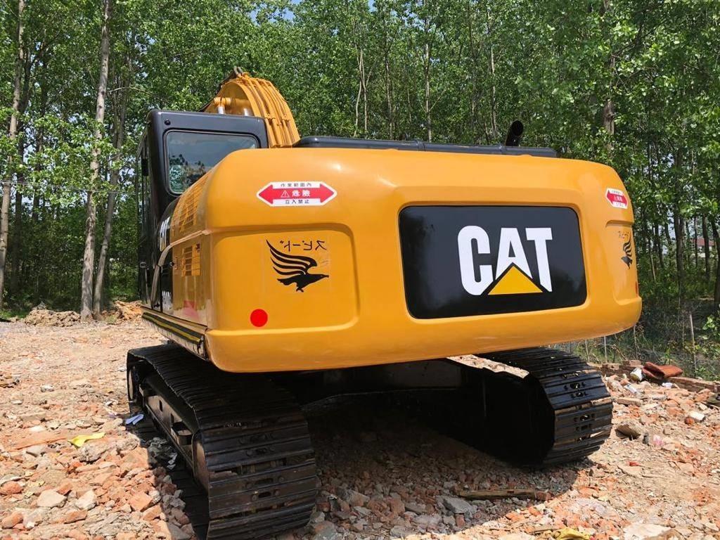 CAT 320D2 Pelle sur chenilles
