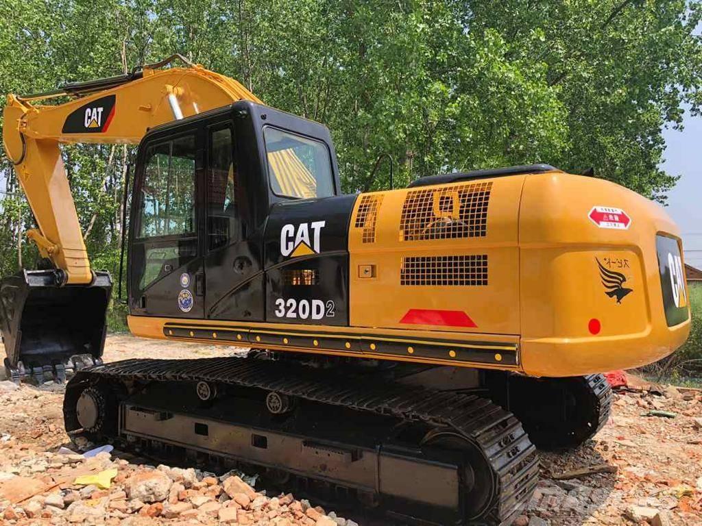 CAT 320D2 Pelle sur chenilles