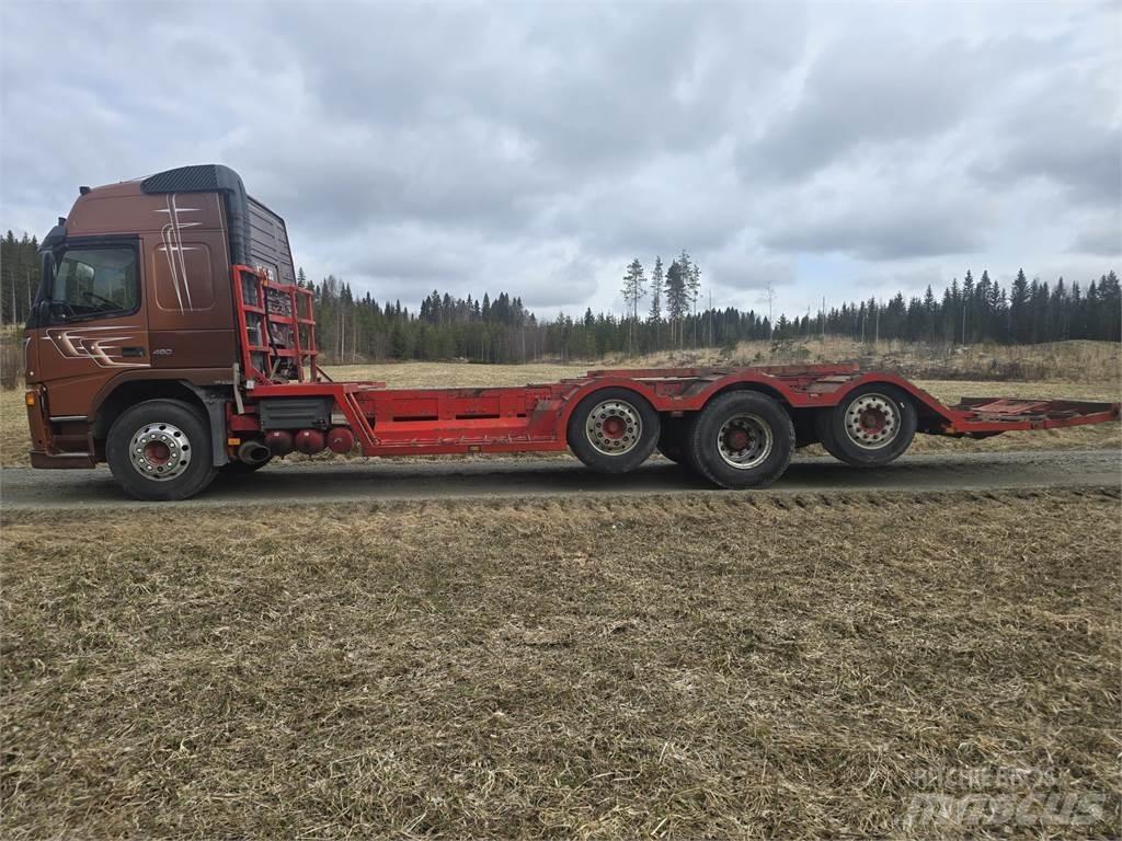 Volvo FM12 8x2 Camions de transport de machines forestières