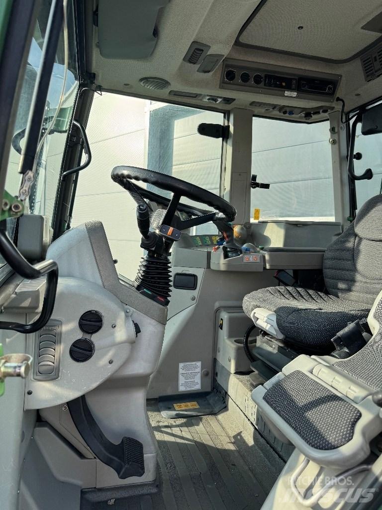 Fendt 820 Vario TMS Tracteur