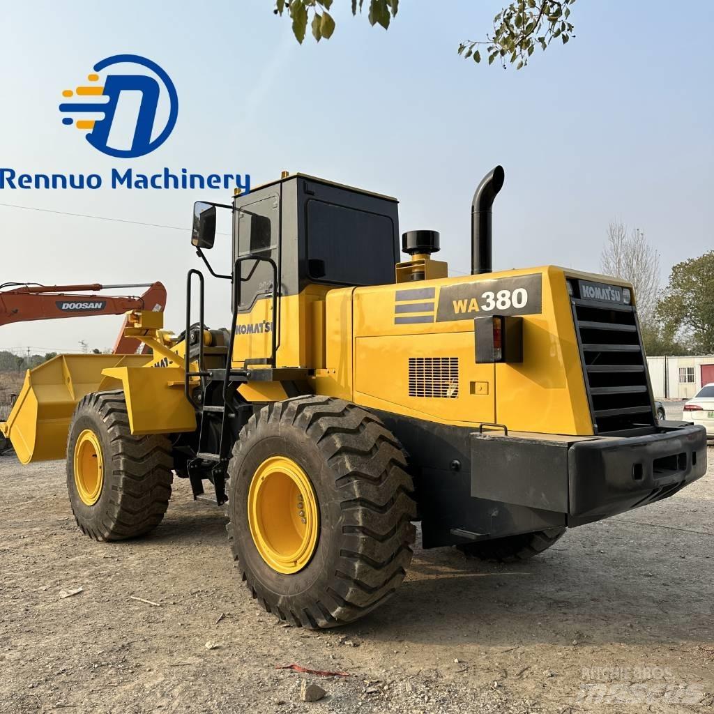 Komatsu WA380 Chargeuse sur pneus