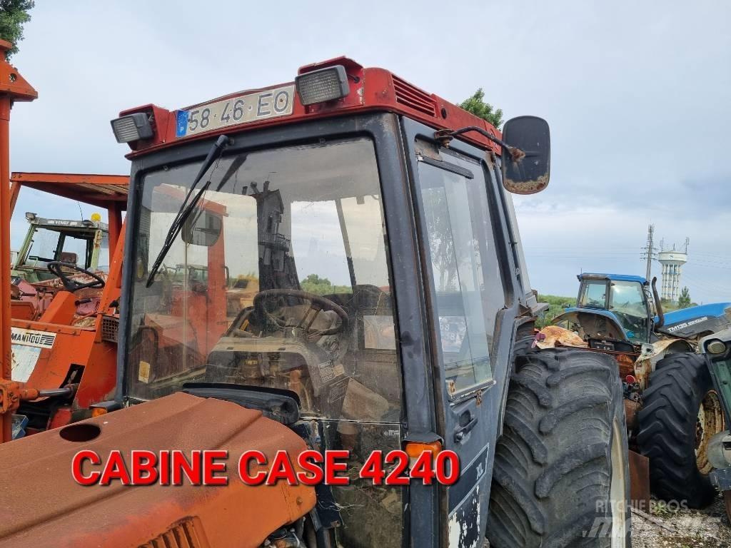  CABINE CASE 4240 Cabines et Intérieur
