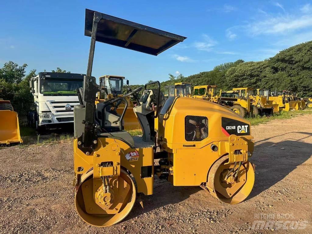 CAT CB 24 B Rouleaux tandem