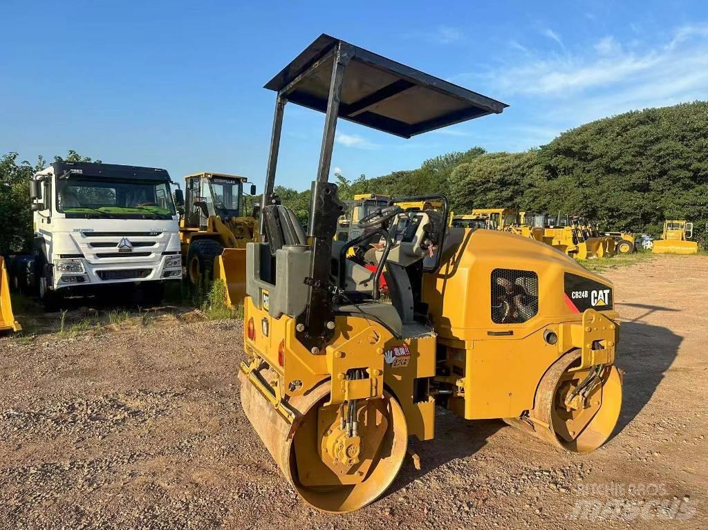 CAT CB 24 B Rouleaux tandem