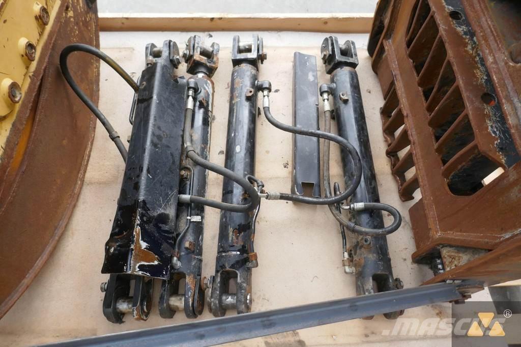 CAT 525D Grapple Transport - Autres