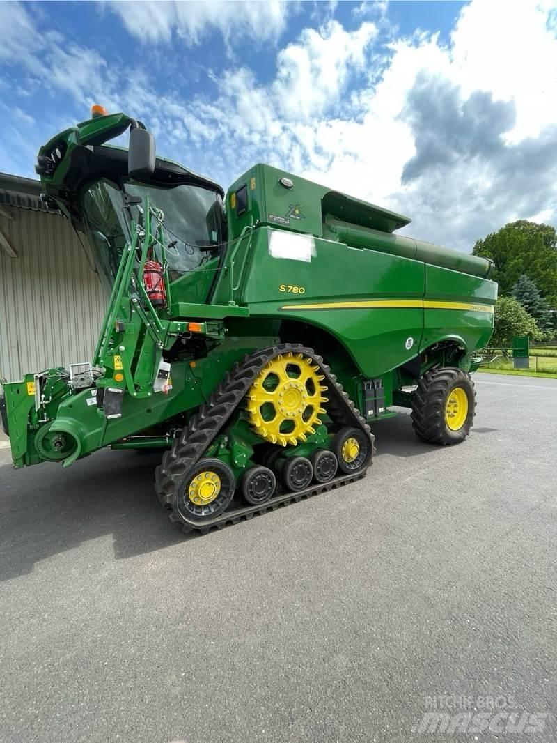 John Deere S780i Moissonneuse batteuse