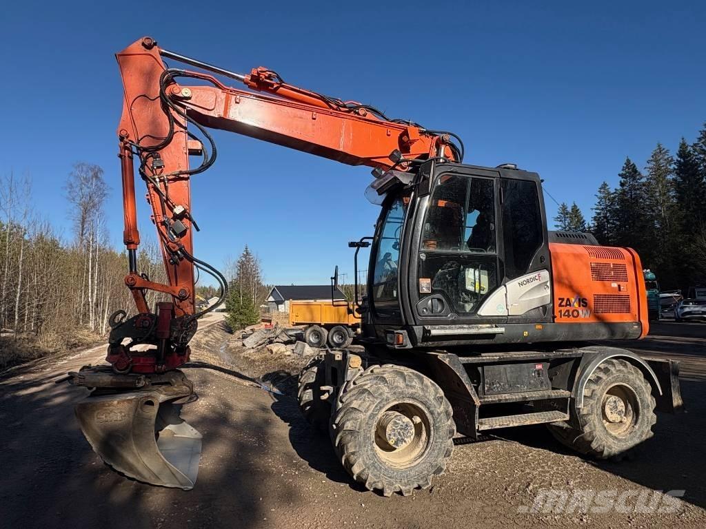 Hitachi ZX 140 W-5B Pelle sur pneus