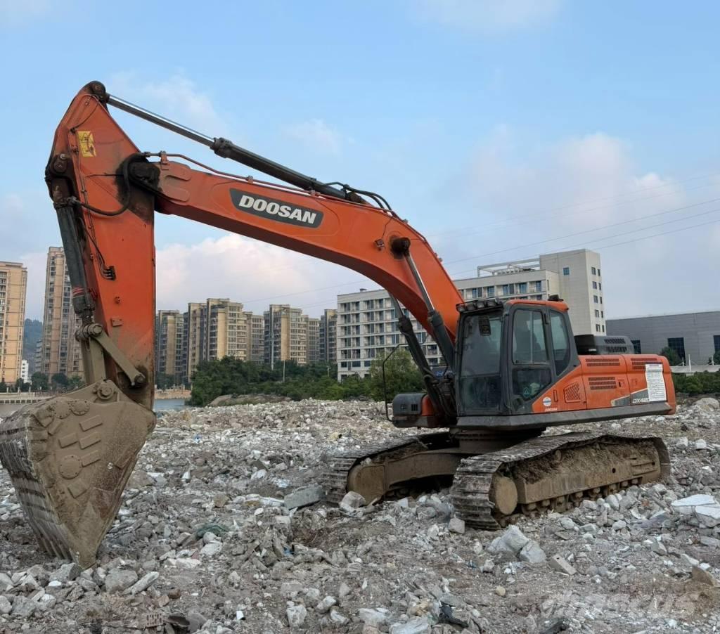 Doosan DX380LC-9C Pelle sur chenilles