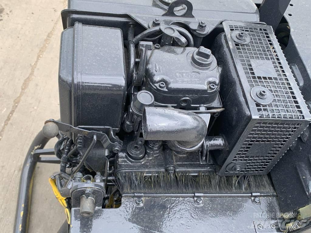 Mecalac MBR 71 Rouleaux vibrants tractés