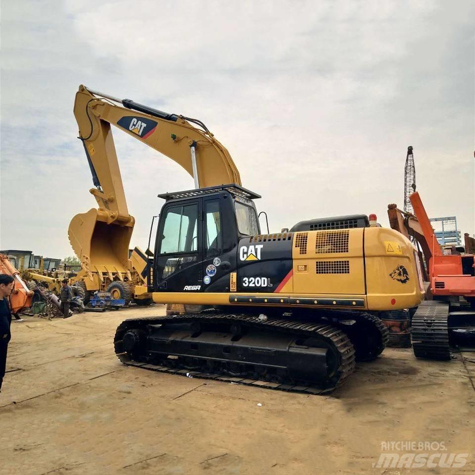 CAT 320D Pelle sur chenilles