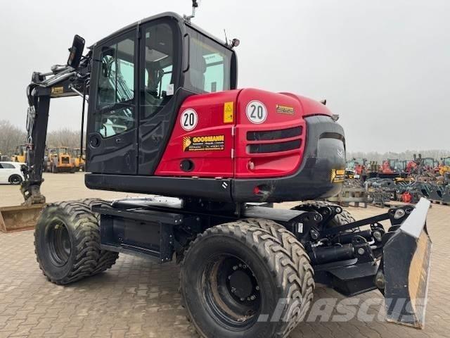 Yanmar B 110 W Pelle sur pneus