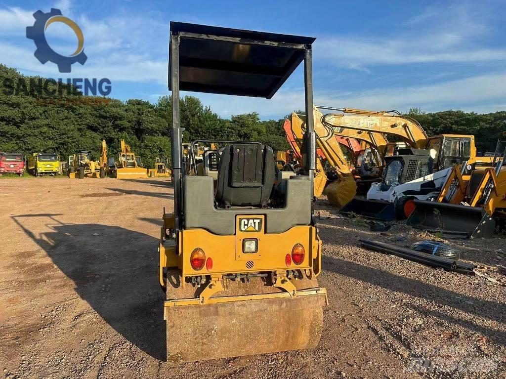 CAT CB24B Rouleaux tandem