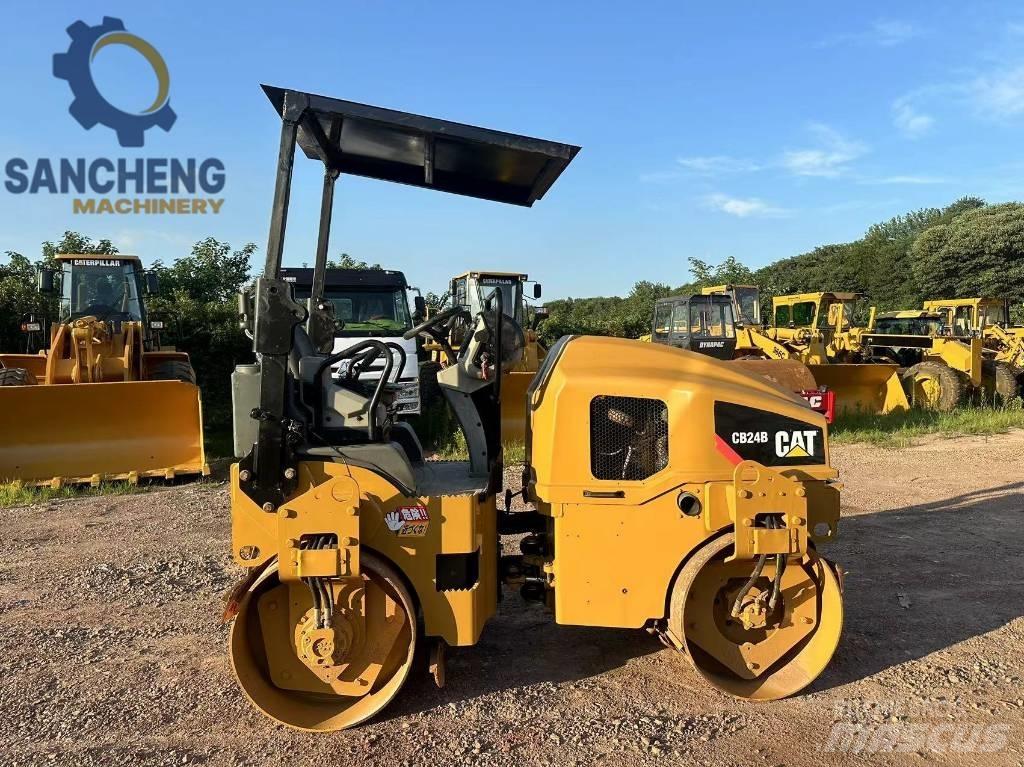 CAT CB24B Rouleaux tandem