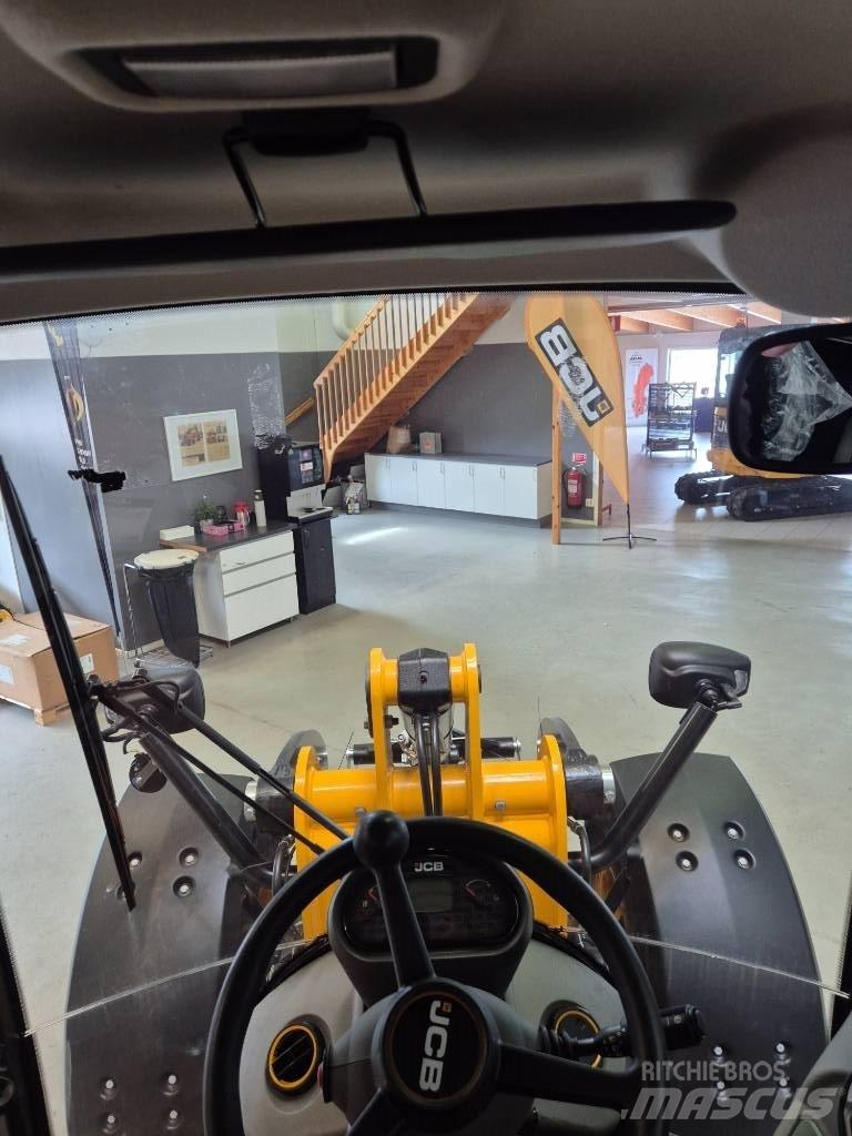 JCB 409 Chargeuse sur pneus