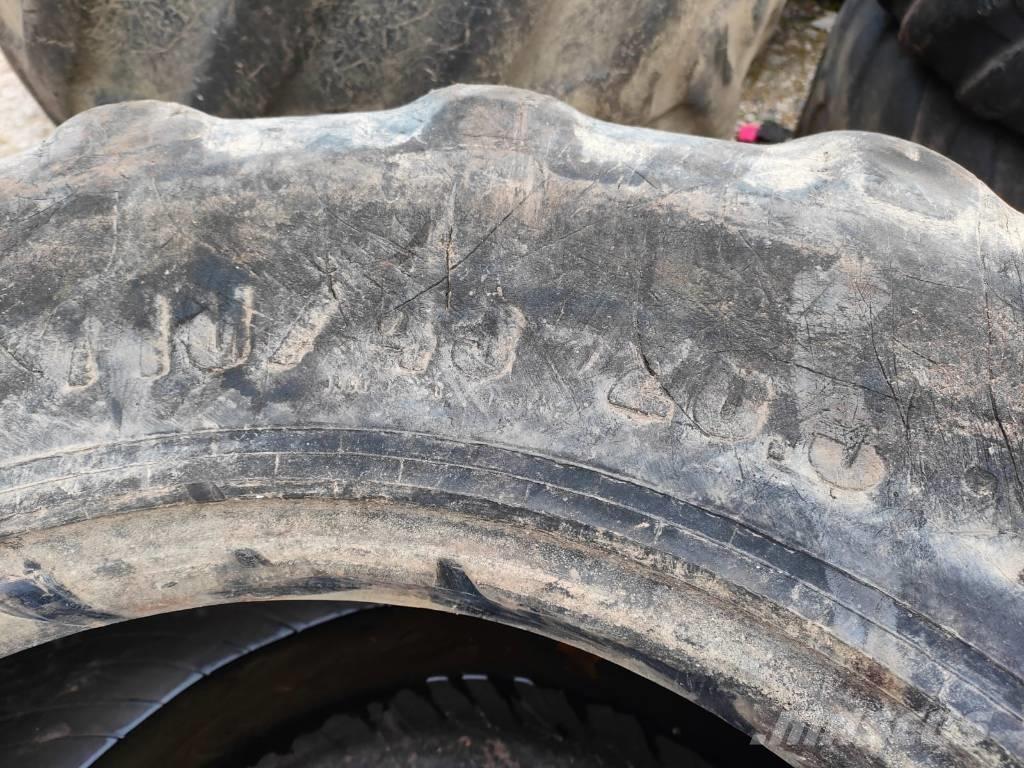 Nokian 710/45-26.5 Pneus, roues et jantes